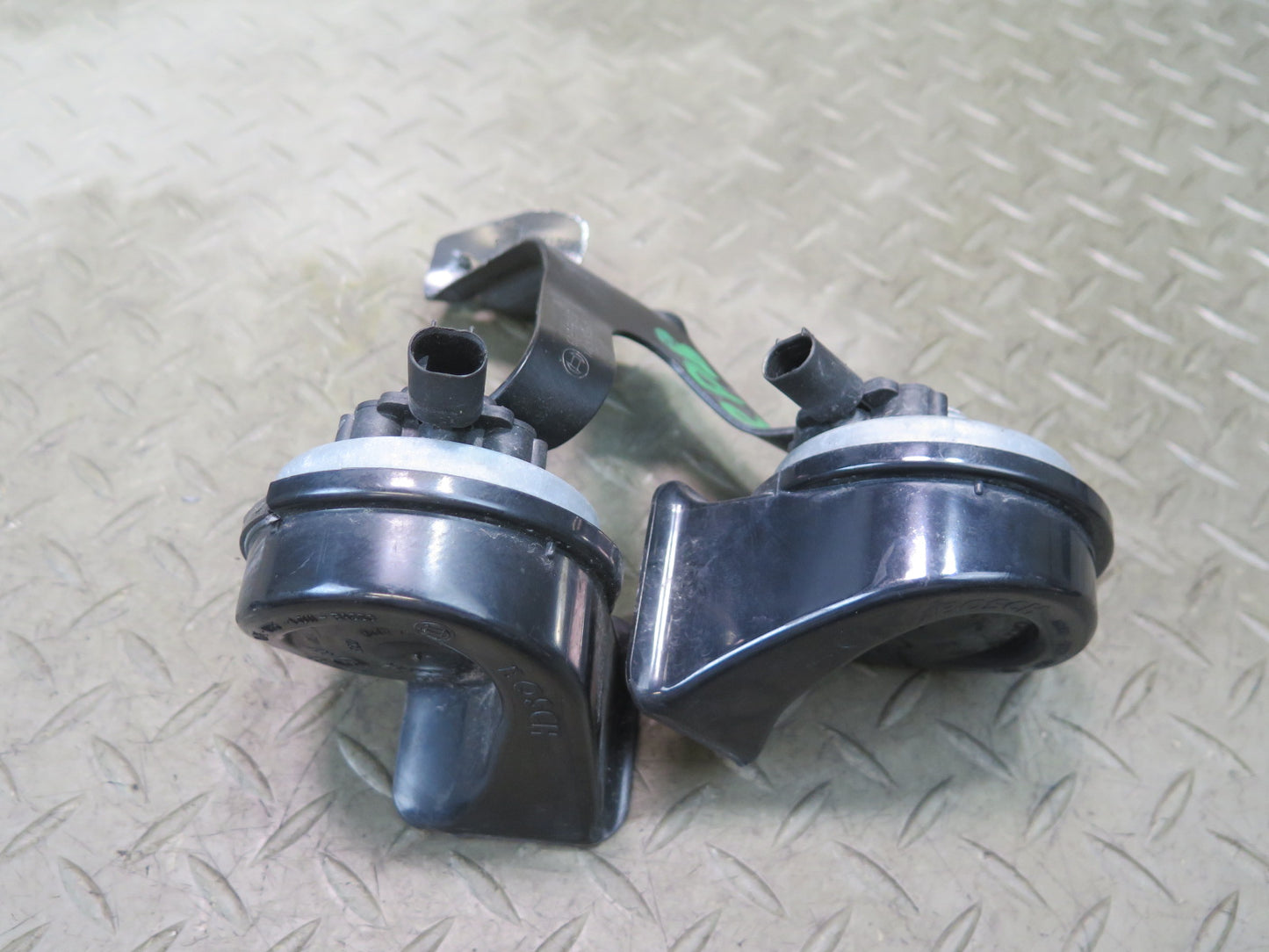 2005-2012 Porsche Boxster 987 High & Low Tone Note Pitch Horn Siren Set of 2