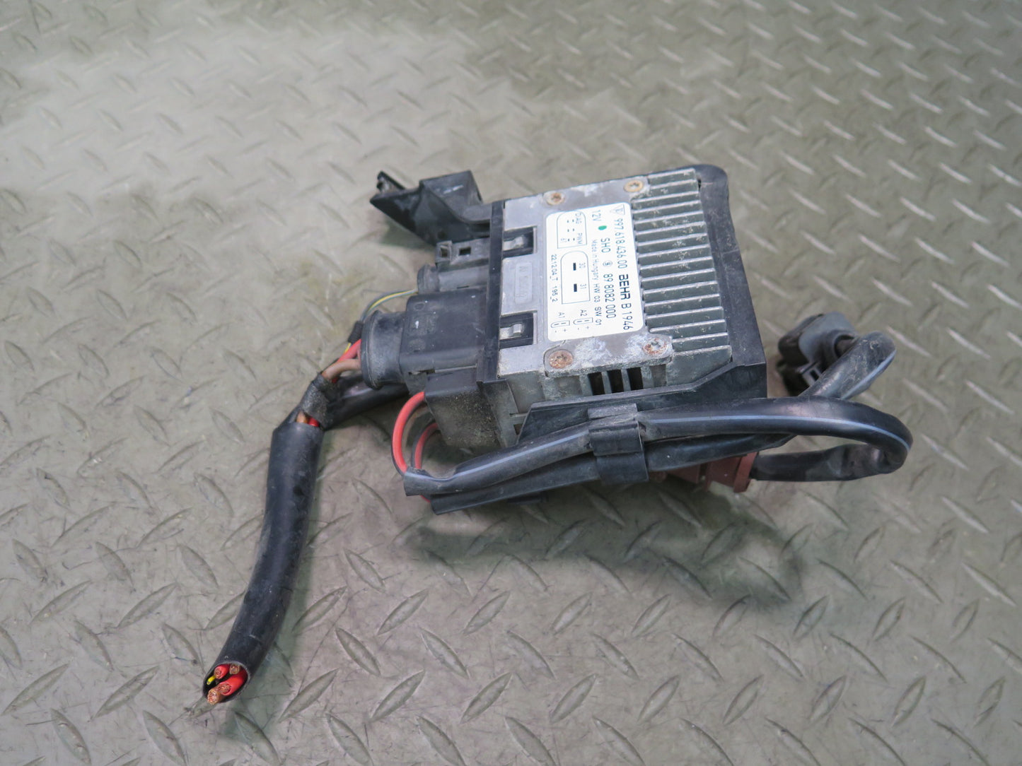 2005-2012 Porsche Boxster 987 Cooling Fan Control Module Unit
