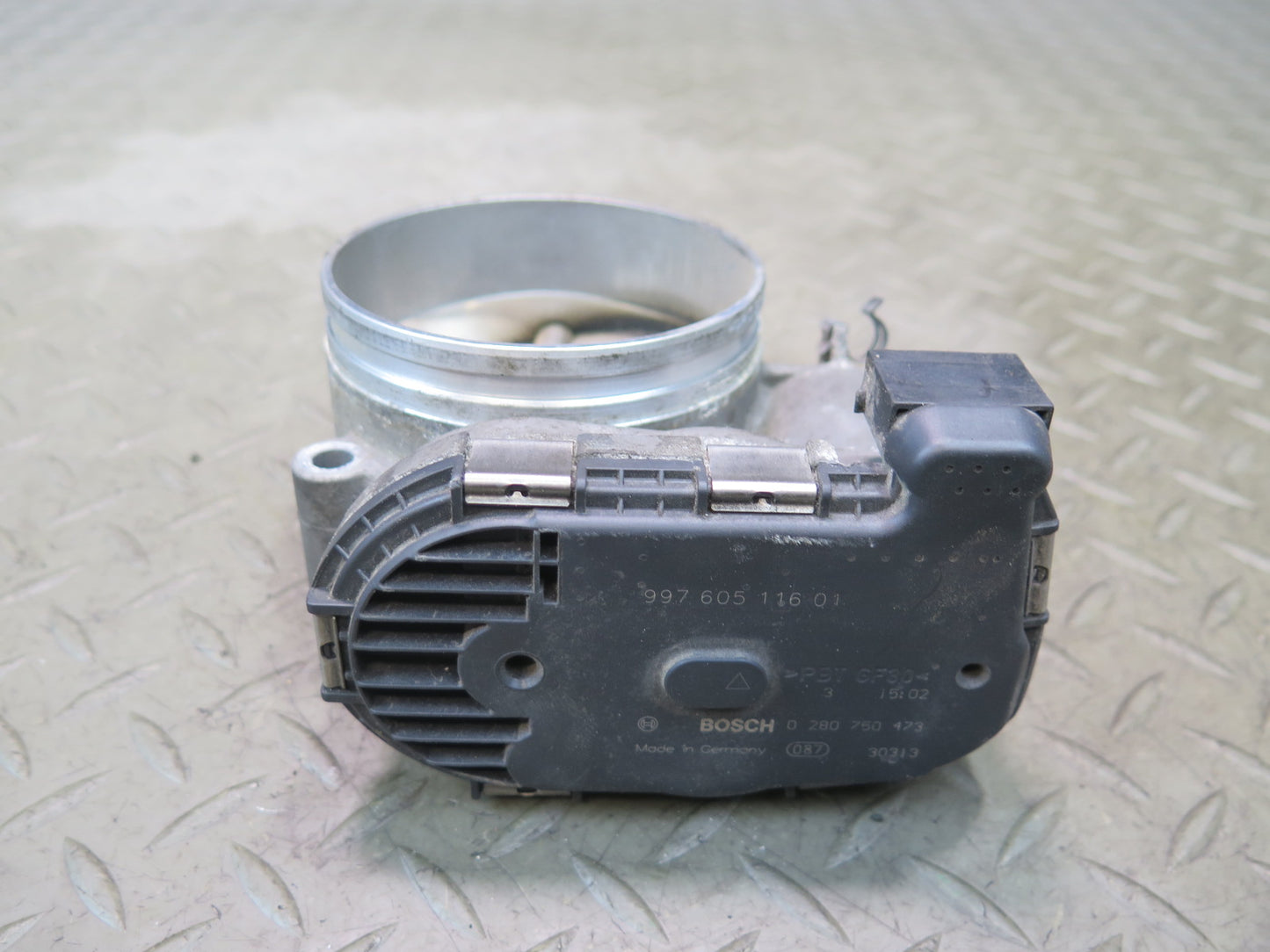2011-2018 Porsche Cayenne 958 Engine Motor Throttle Body 99760511601 OEM