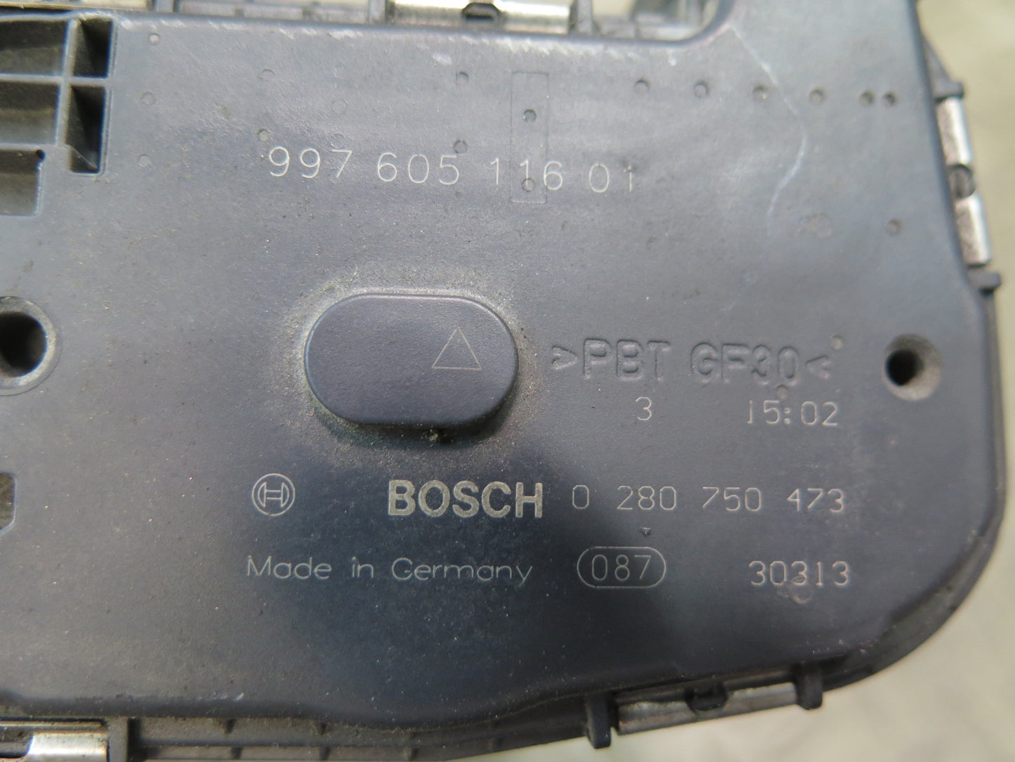 2011-2018 Porsche Cayenne 958 Engine Motor Throttle Body 99760511601 OEM