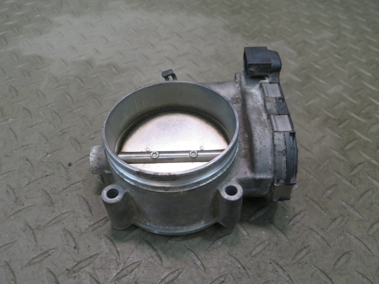 2011-2018 Porsche Cayenne 958 Engine Motor Throttle Body 99760511601 OEM