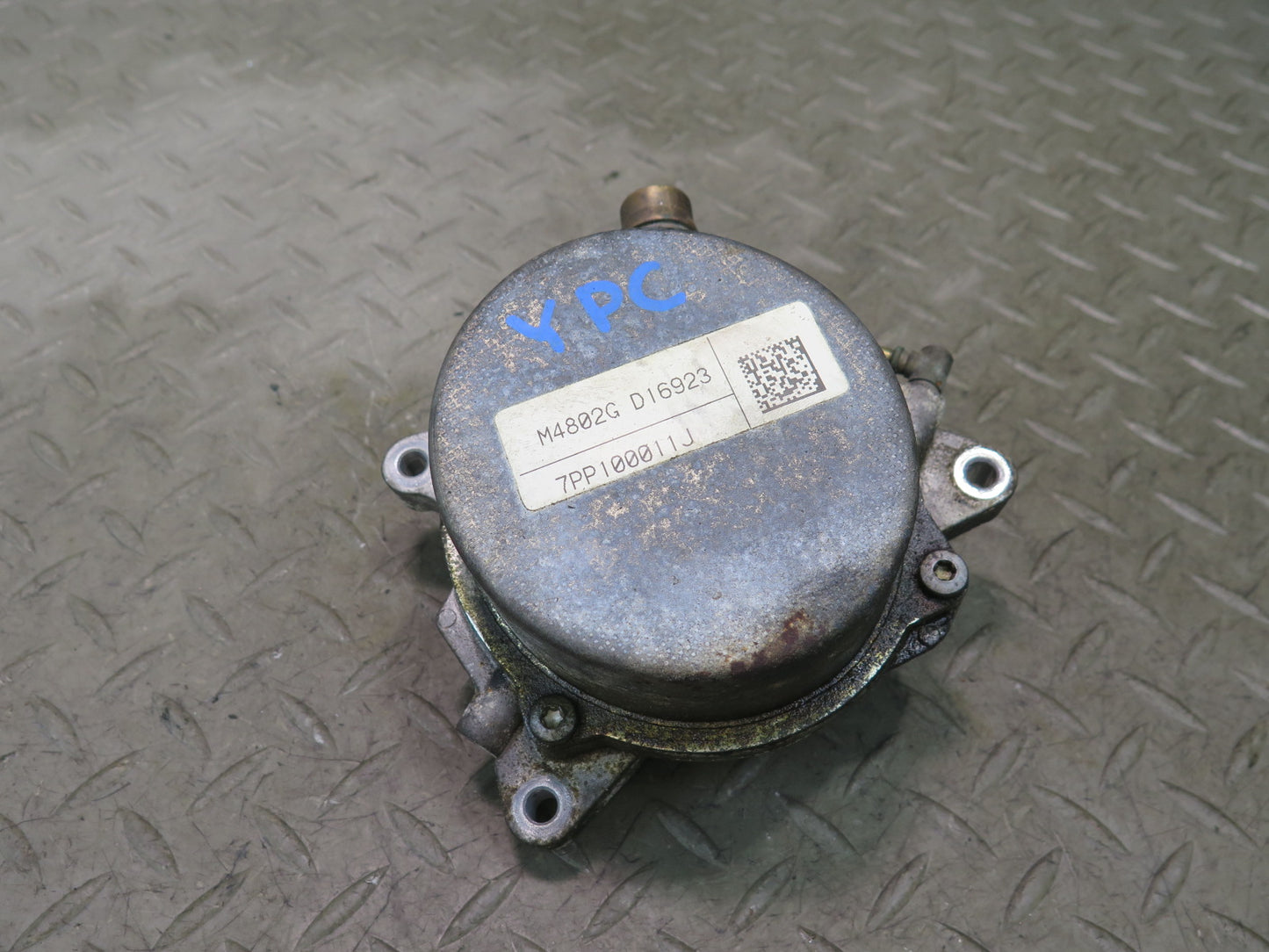 2011-2018 Porsche Cayenne 958 4.8L Engine Motor Brake Vacuum Pump 94811005006
