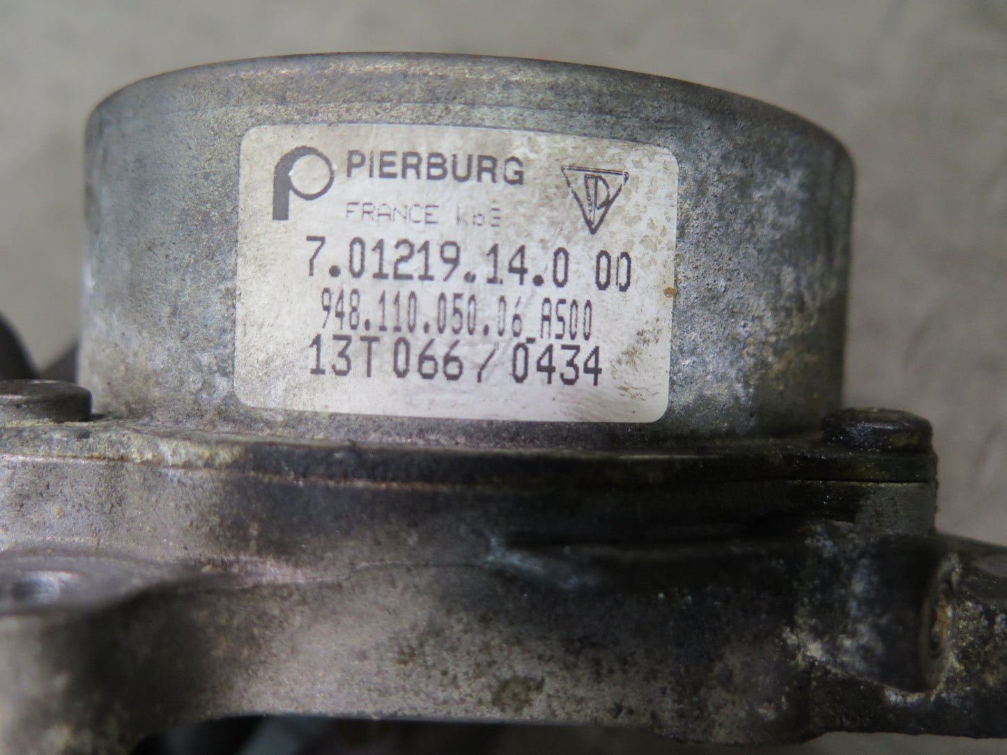 2011-2018 Porsche Cayenne 958 4.8L Engine Motor Brake Vacuum Pump 94811005006