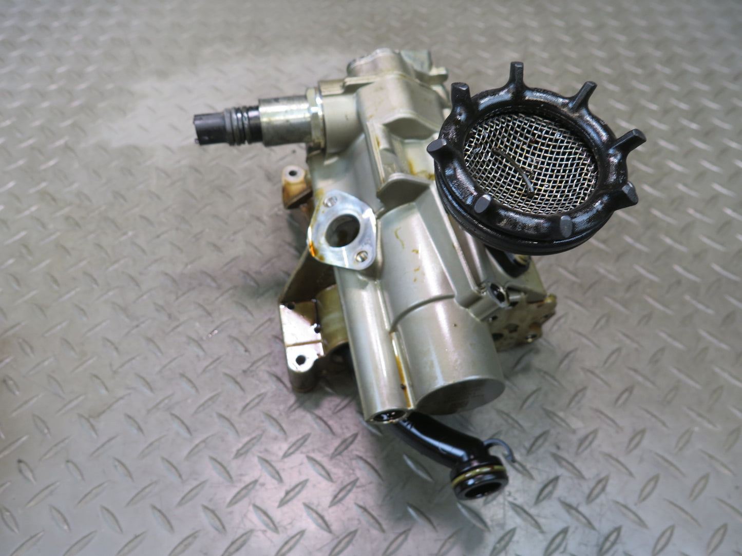 2011-2014 Porsche Cayenne 958 4.8L NON Turbo Engine Motor Oil Pump w Pickup Tube