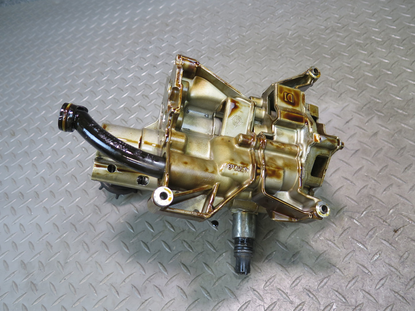 2011-2014 Porsche Cayenne 958 4.8L NON Turbo Engine Motor Oil Pump w Pickup Tube
