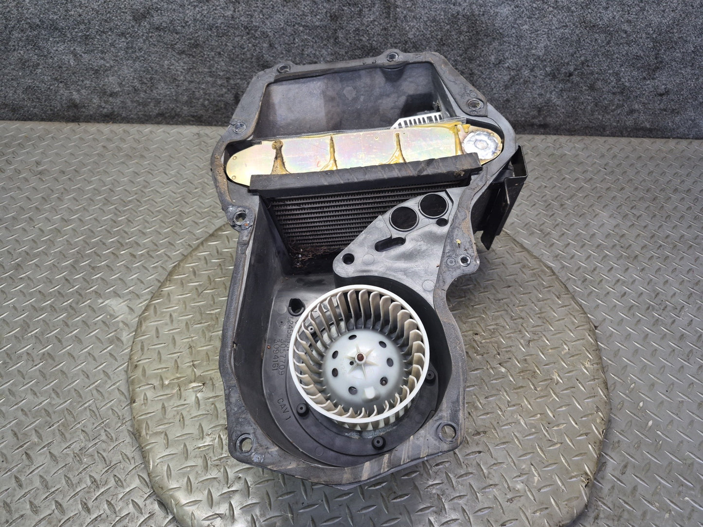 94-96 Chevrolet Corvette C4 Hvac A/C Evaporator Blower Motor Climate Box OEM