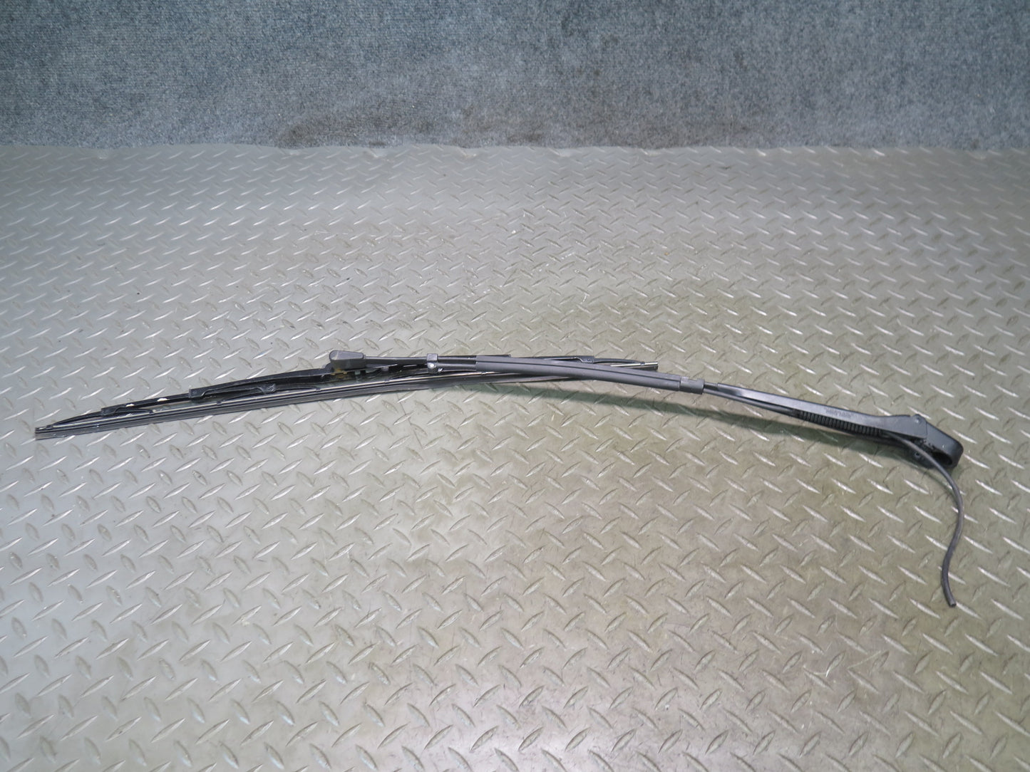 2011-2018 Porsche Cayenne 958 Front Left & Right Windshield Wiper Arm Set of 2