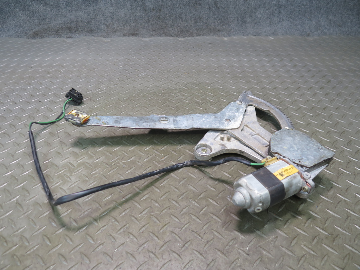 86-91 Mercedes W126 560SEL Sedan Rear Right Door Window Regulator w Motor OEM