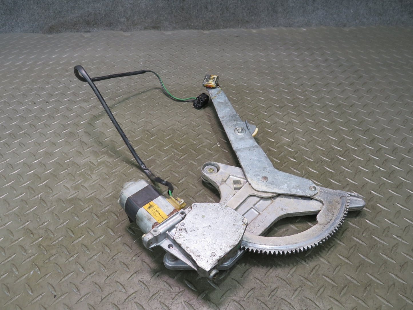 86-91 Mercedes W126 560SEL Sedan Rear Right Door Window Regulator w Motor OEM