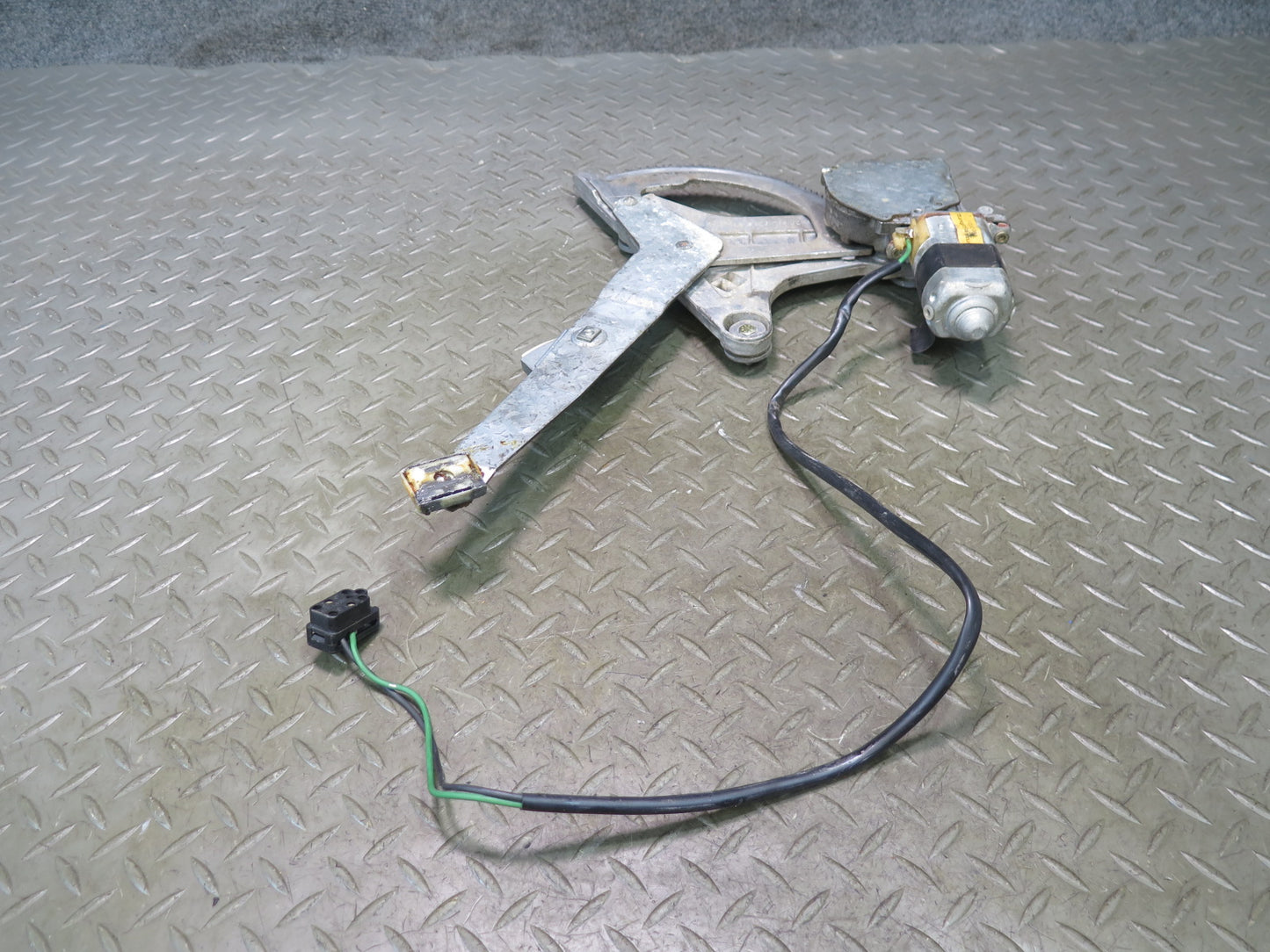 86-91 Mercedes W126 560SEL Sedan Rear Right Door Window Regulator w Motor OEM
