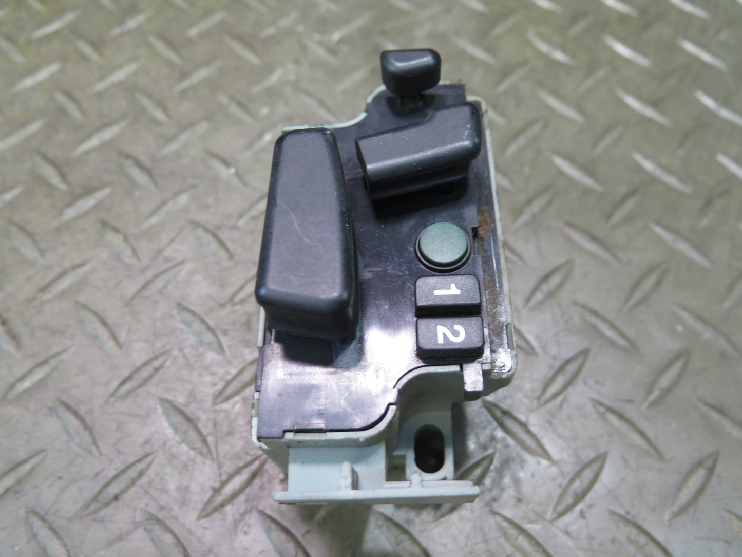 86-91 Mercedes W126 560SEL Front Left Driver Seat Adjustment Memory Switch OEM