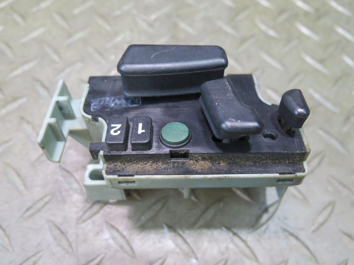 86-91 Mercedes W126 560SEL Front Left Driver Seat Adjustment Memory Switch OEM