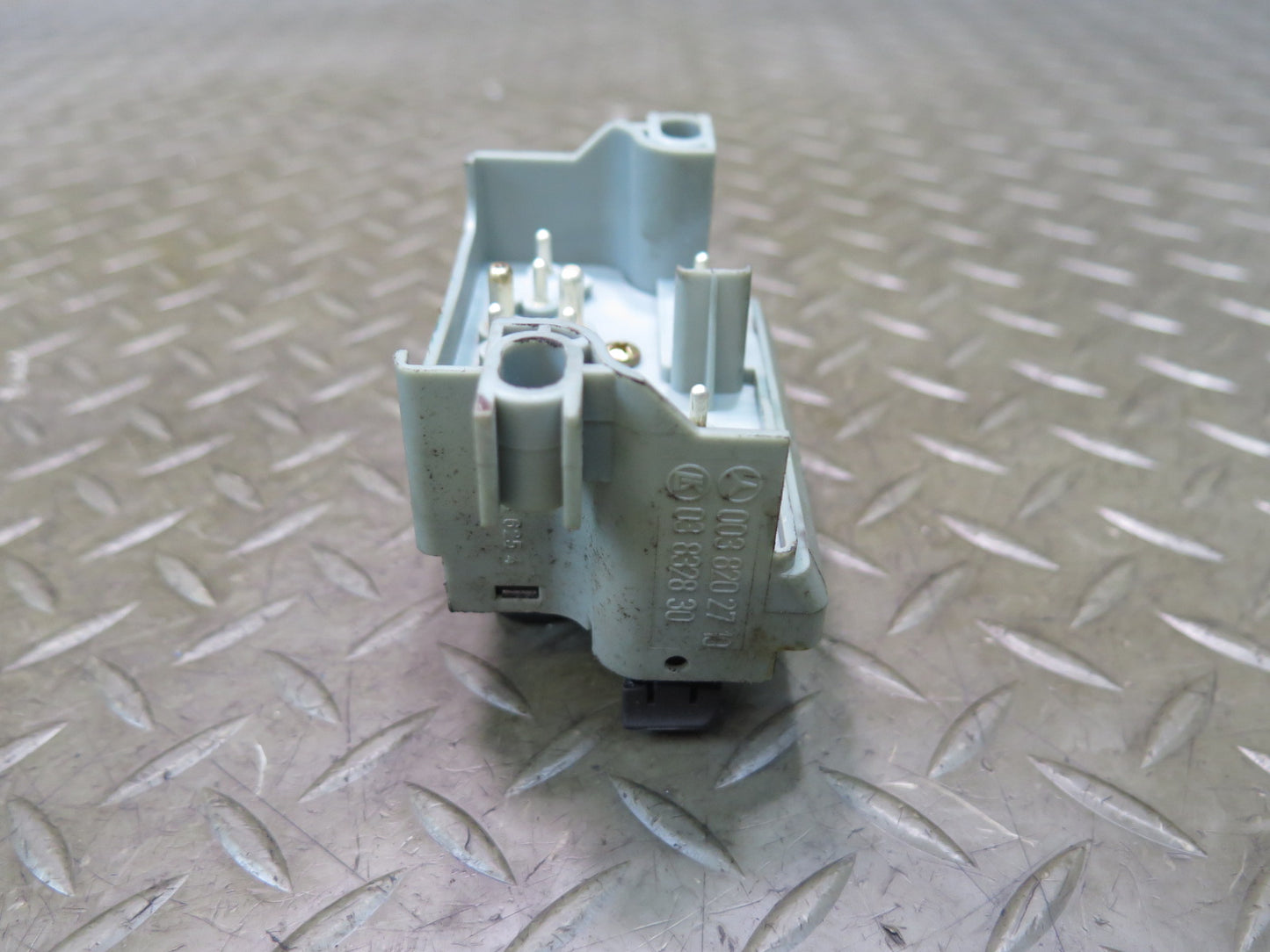 86-91 Mercedes W126 560SEL Front Left Driver Seat Adjustment Memory Switch OEM