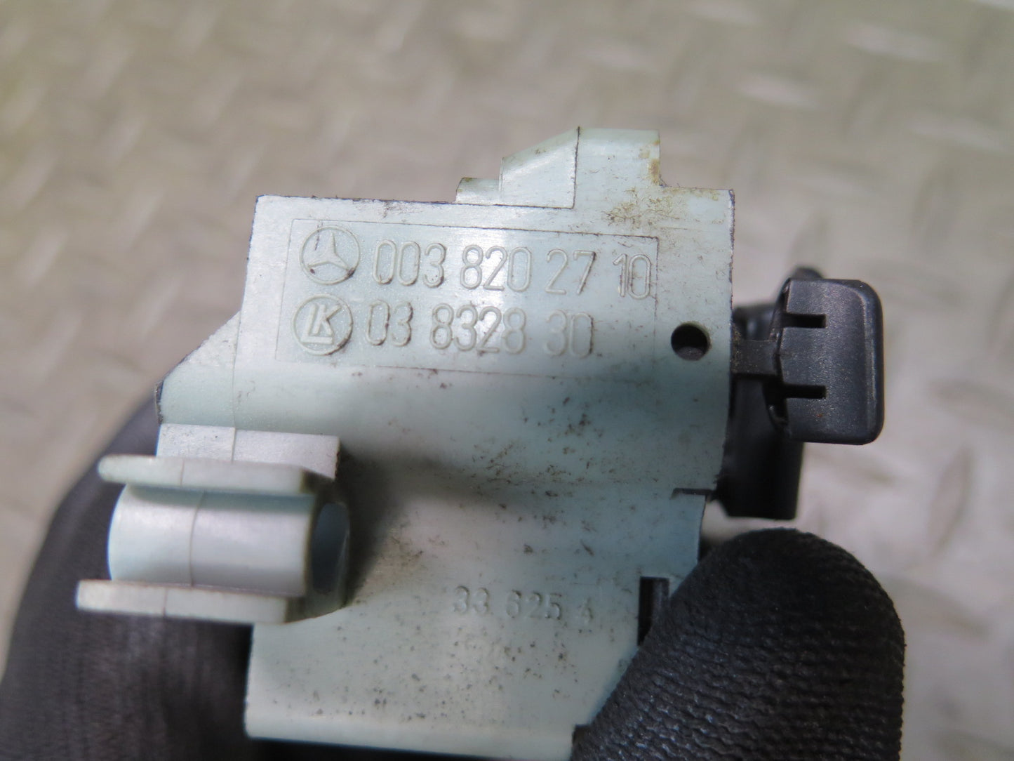 86-91 Mercedes W126 560SEL Front Left Driver Seat Adjustment Memory Switch OEM