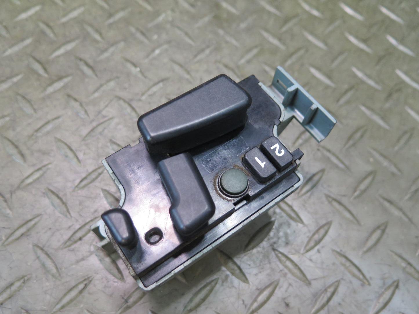 86-91 Mercedes W126 560SEL Front Right Pass Seat Adjustment Memory Switch OEM