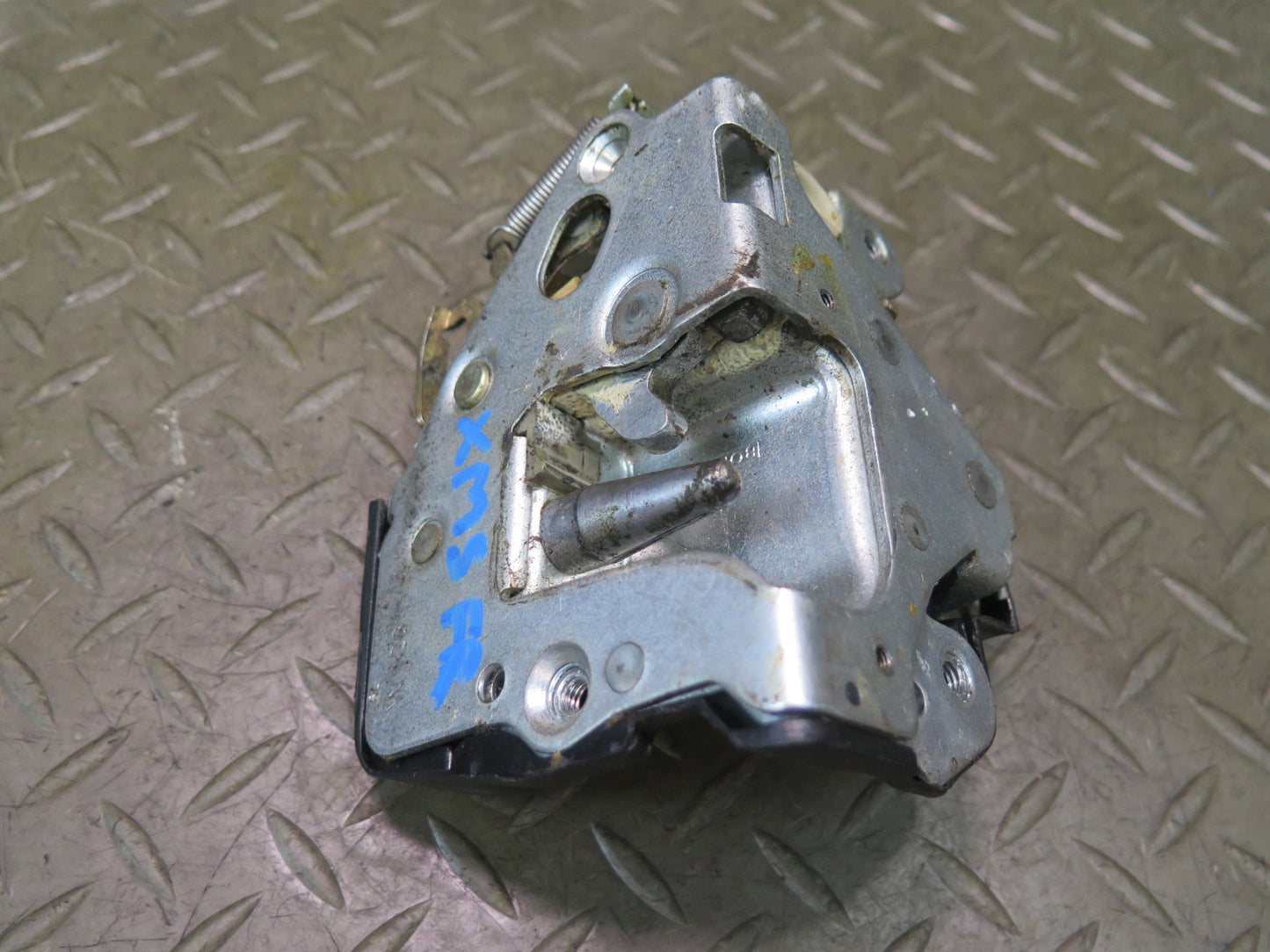 86-91 Mercedes W126 560SEL Front Right Door Lock Latch OEM