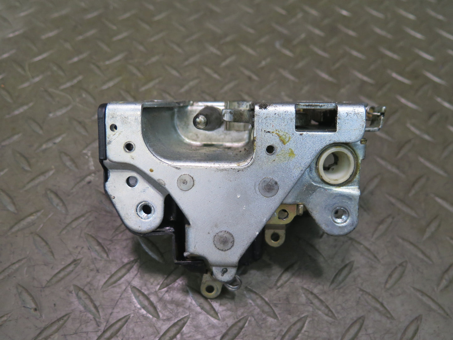 86-91 Mercedes W126 560SEL Front Right Door Lock Latch OEM