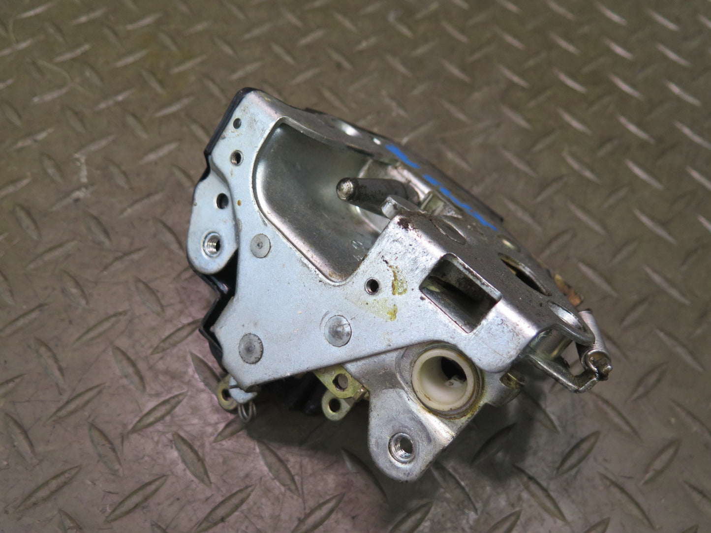 86-91 Mercedes W126 560SEL Front Right Door Lock Latch OEM