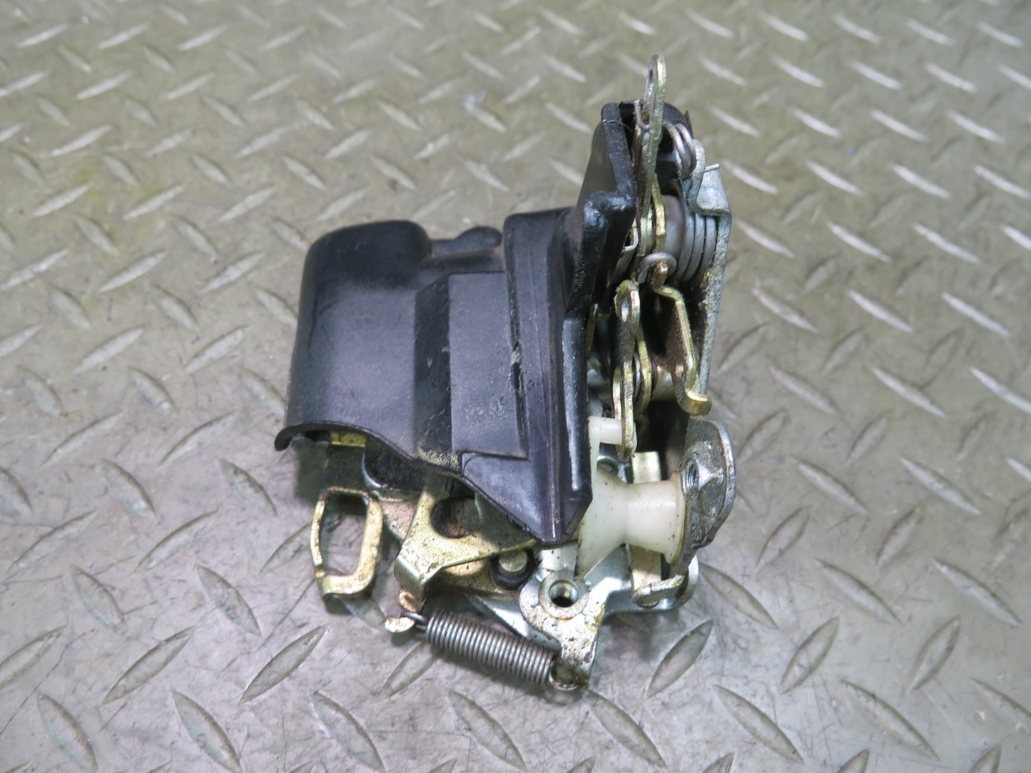 86-91 Mercedes W126 560SEL Front Right Door Lock Latch OEM