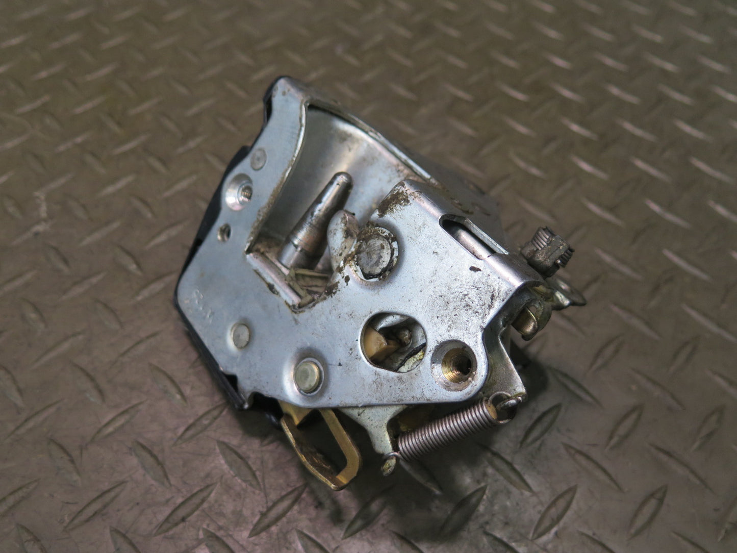 86-91 Mercedes W126 560SEL Front Left Door Lock Latch 1237230108 OEM