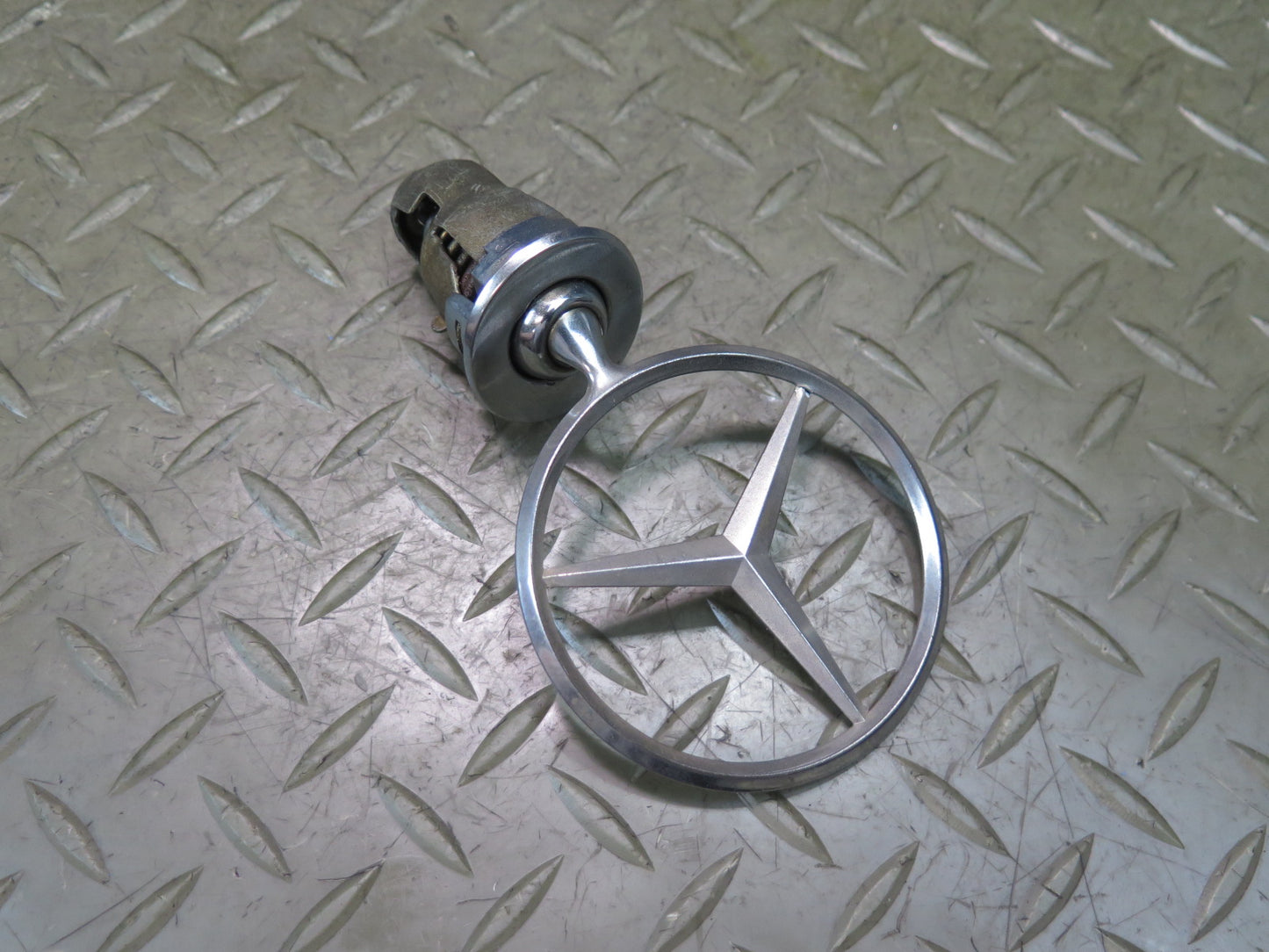 86-91 Mercedes W126 Front Hood Emblem Logo Star Badge OEM