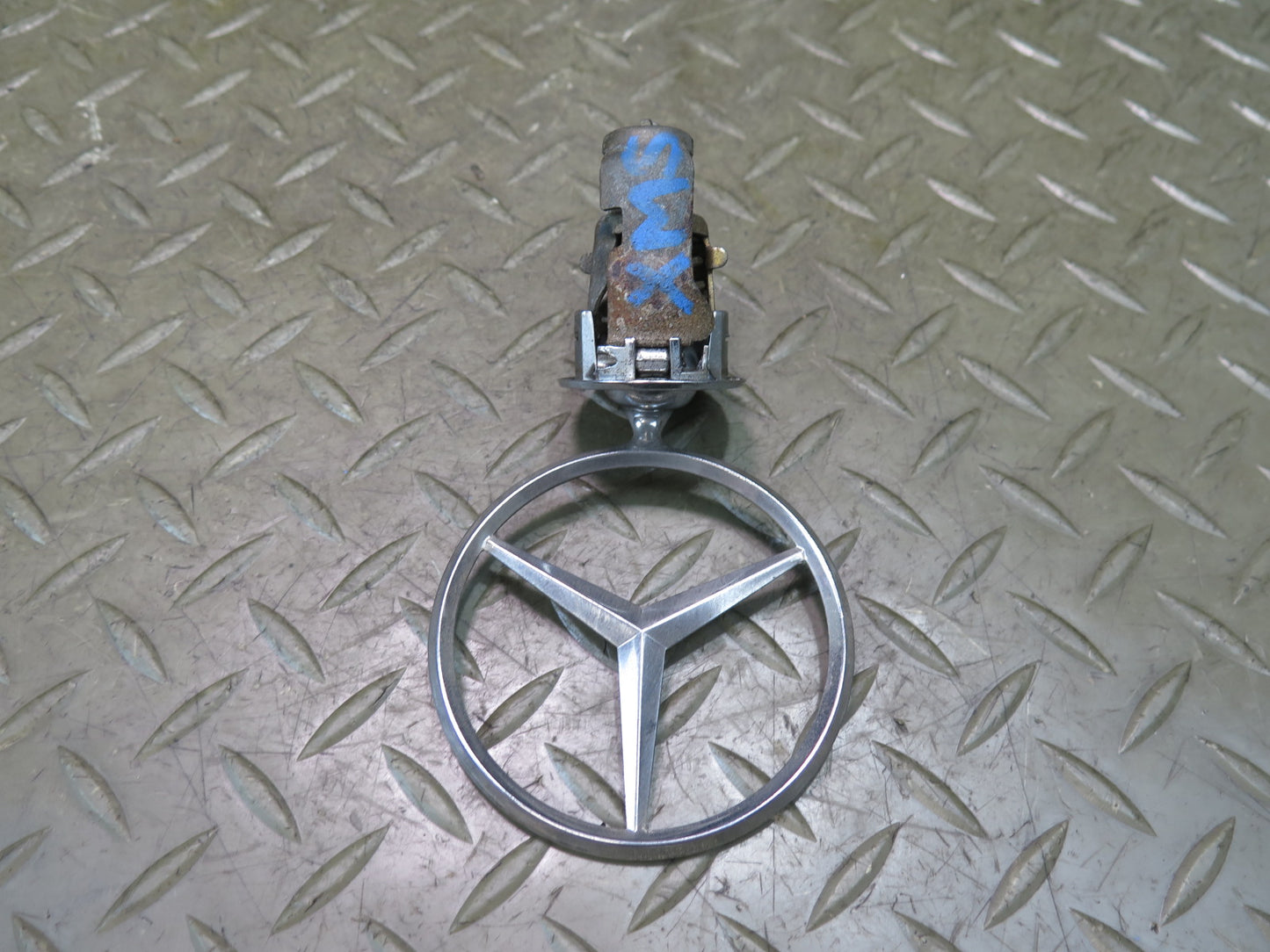 86-91 Mercedes W126 Front Hood Emblem Logo Star Badge OEM