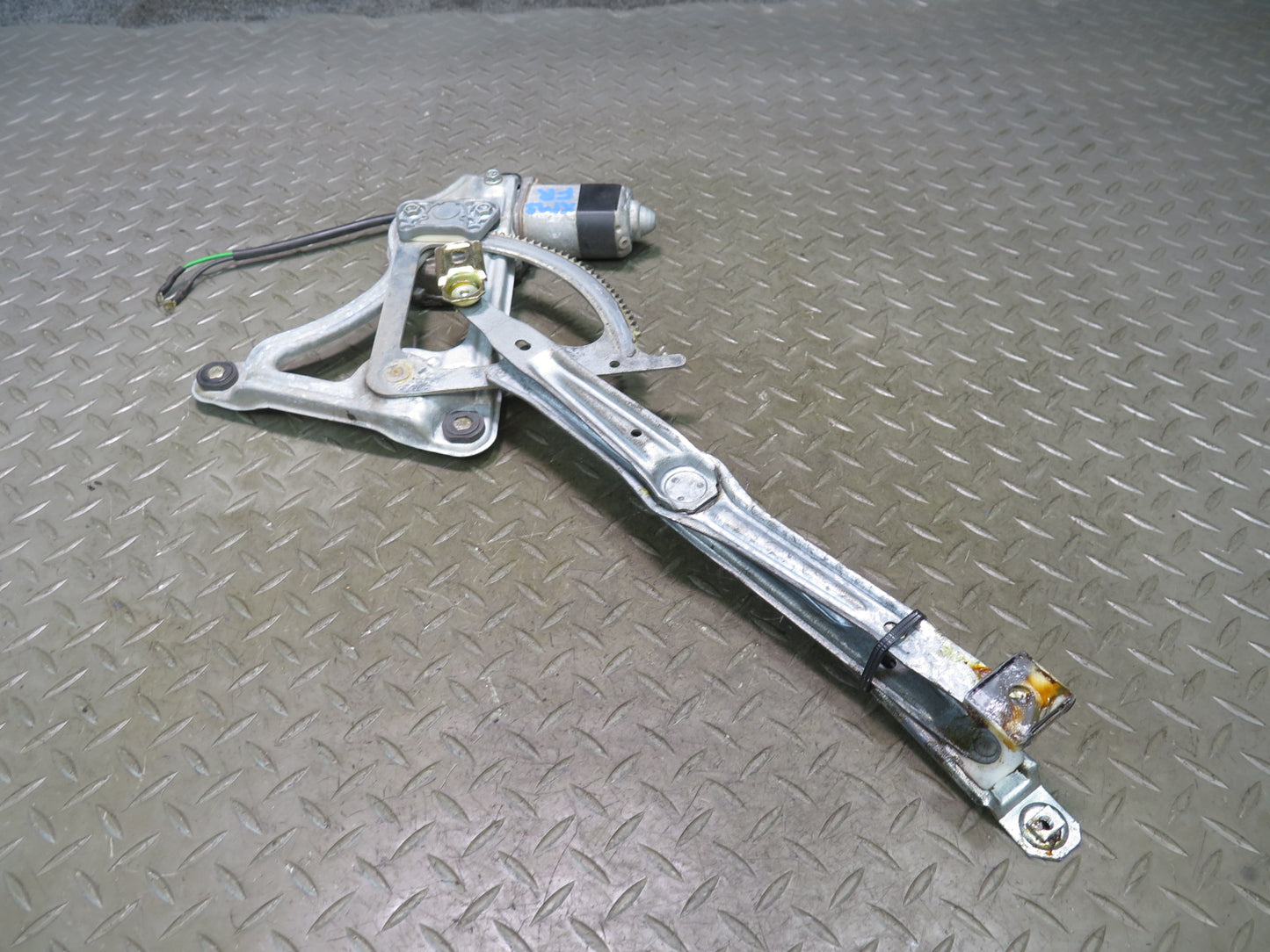 86-91 Mercedes W126 560SEL Sedan Front Right Door Window Regulator w Motor OEM