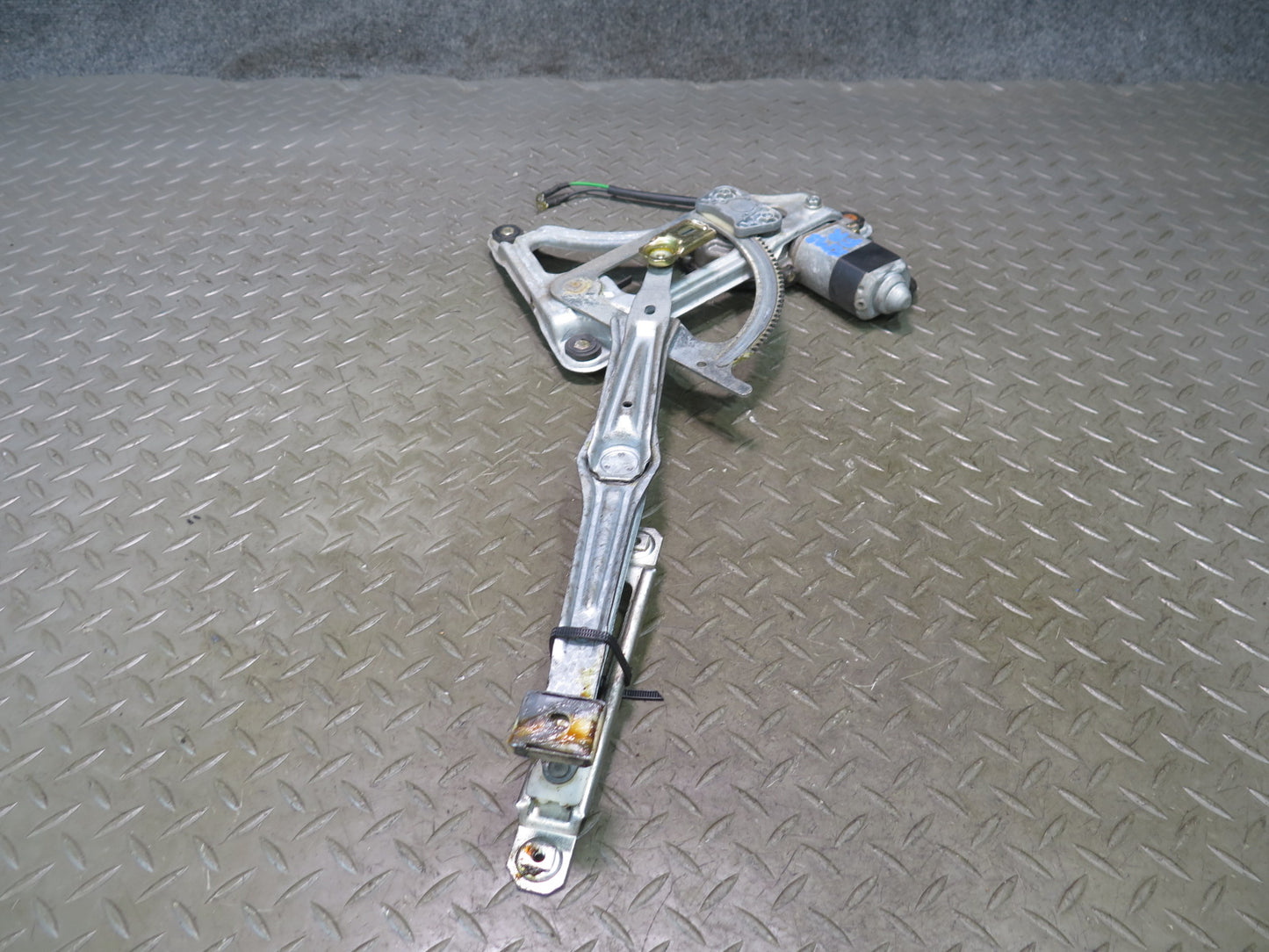 86-91 Mercedes W126 560SEL Sedan Front Right Door Window Regulator w Motor OEM