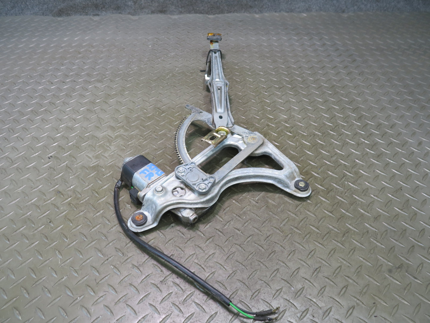 86-91 Mercedes W126 560SEL Sedan Front Right Door Window Regulator w Motor OEM