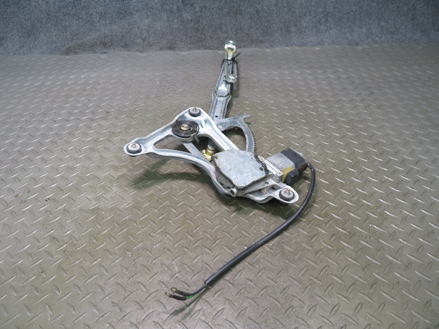 86-91 Mercedes W126 560SEL Sedan Front Right Door Window Regulator w Motor OEM
