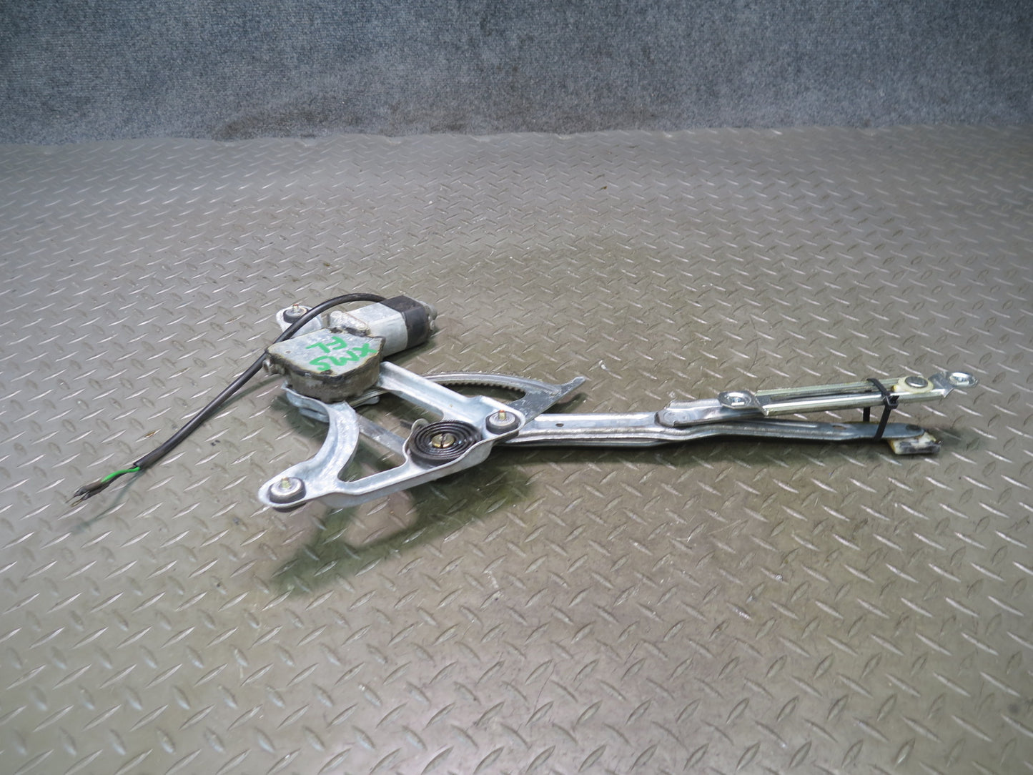 86-91 Mercedes W126 560SEL Sedan Front Left Door Window Regulator w Motor OEM