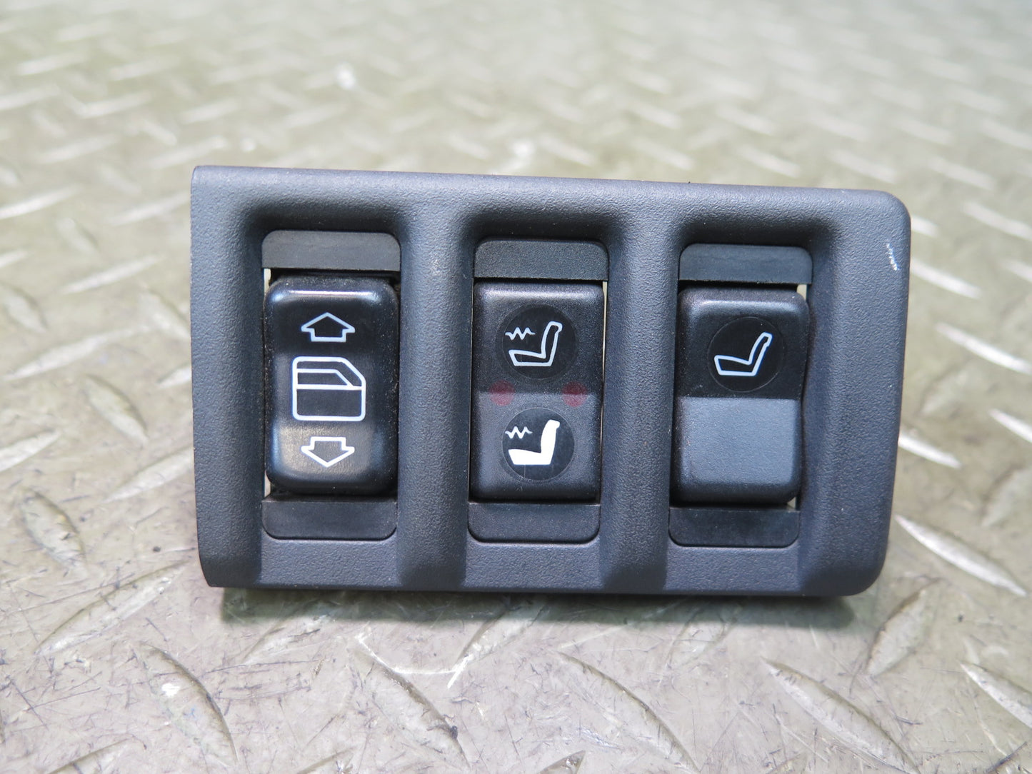 86-91 Mercedes W126 560SEL Rear Right Heated Seat Window Button Switch OEM