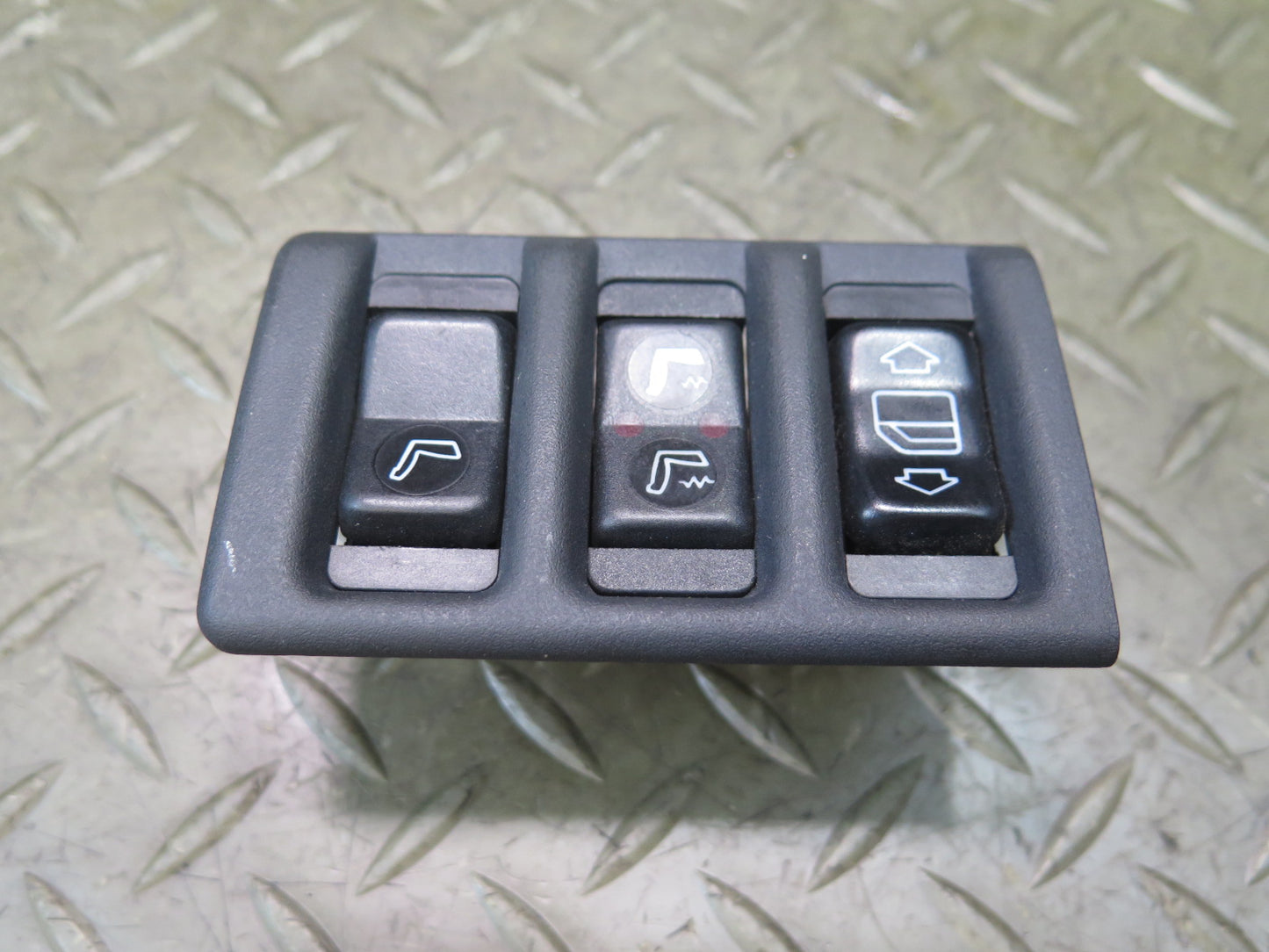86-91 Mercedes W126 560SEL Rear Right Heated Seat Window Button Switch OEM