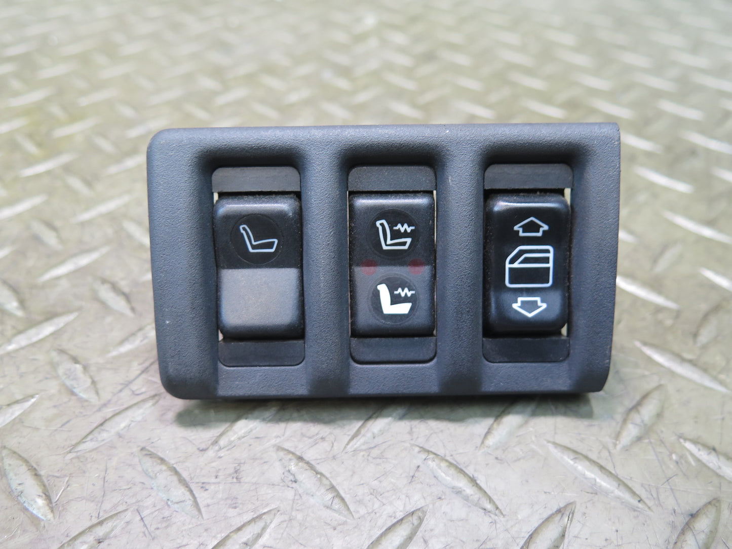 86-91 Mercedes W126 560SEL Rear Left Heated Seat Window Button Switch OEM
