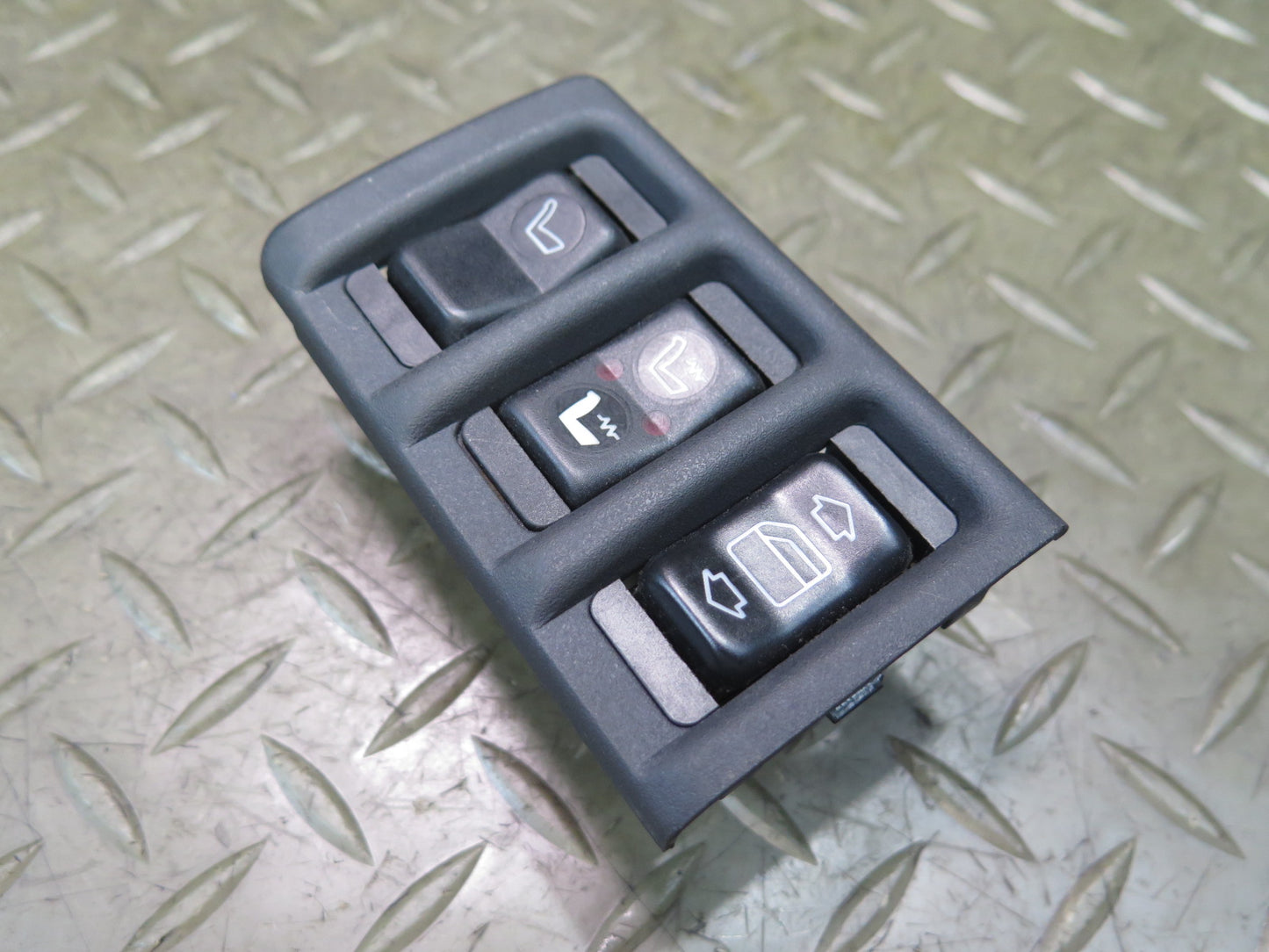 86-91 Mercedes W126 560SEL Rear Left Heated Seat Window Button Switch OEM