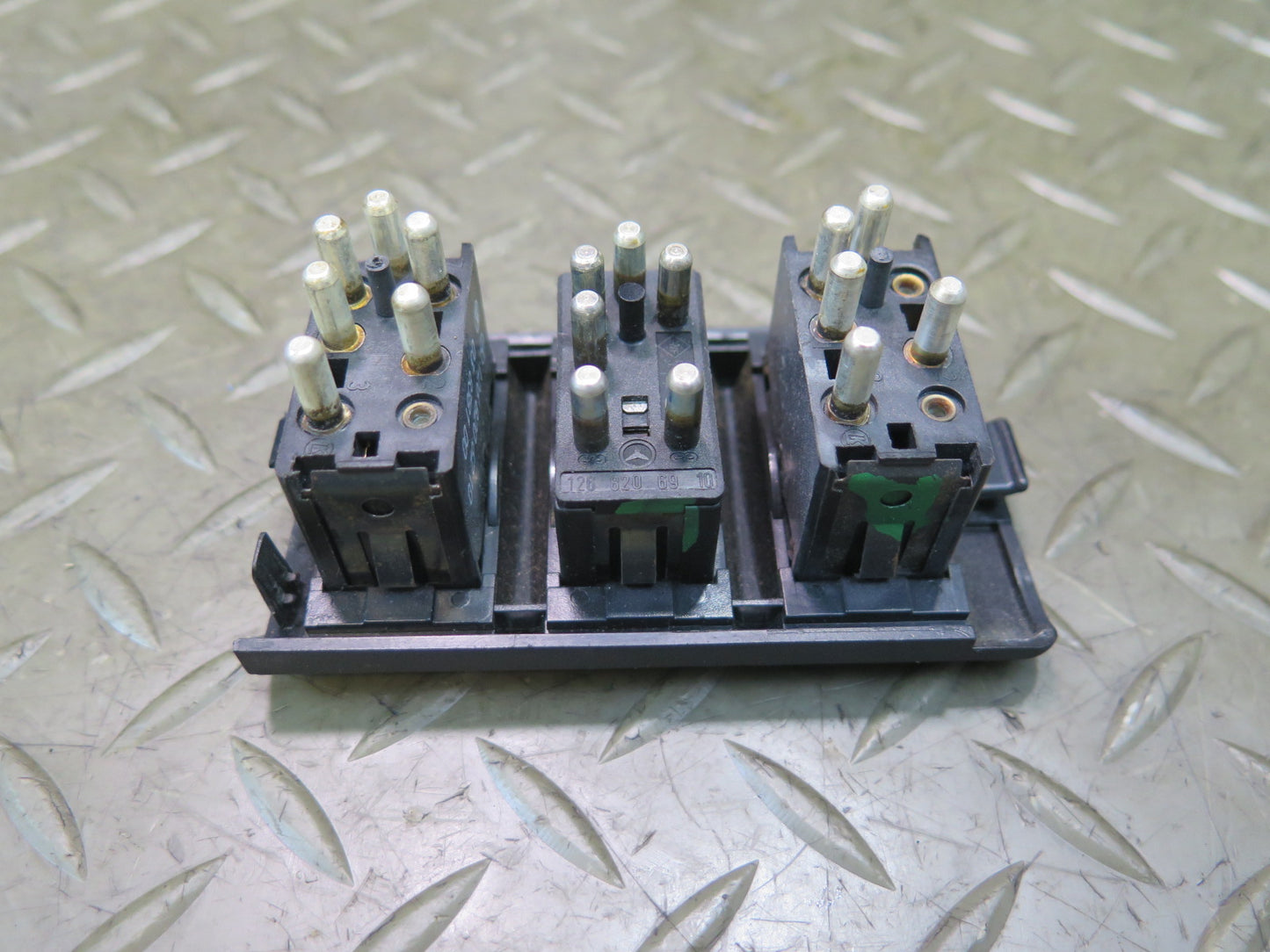 86-91 Mercedes W126 560SEL Rear Left Heated Seat Window Button Switch OEM