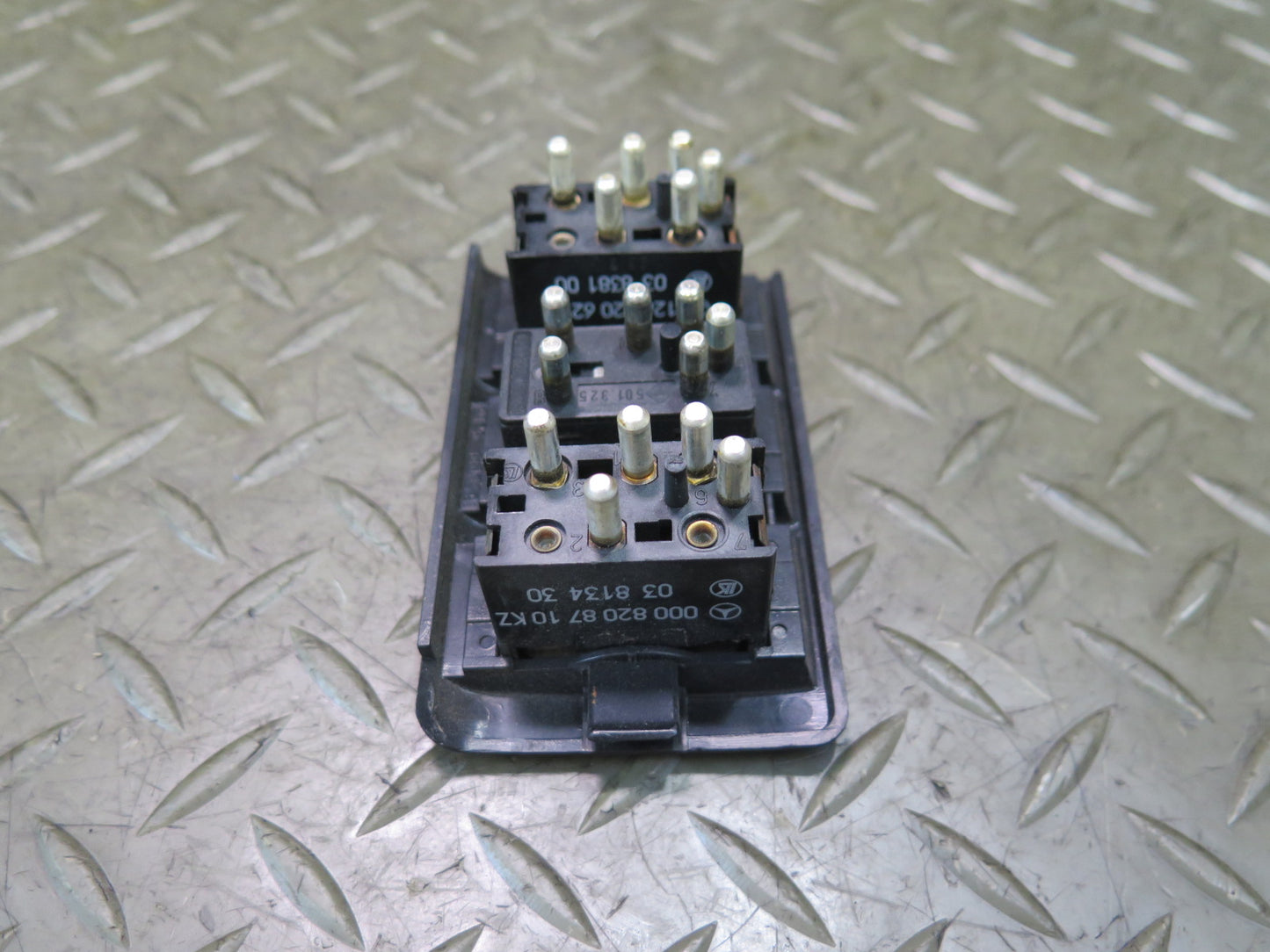86-91 Mercedes W126 560SEL Rear Left Heated Seat Window Button Switch OEM