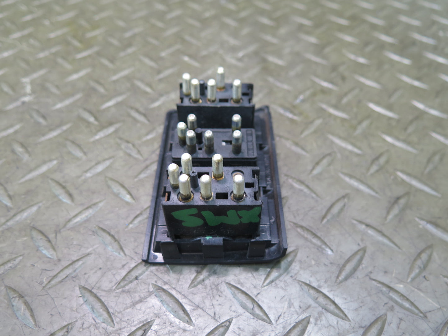 86-91 Mercedes W126 560SEL Rear Left Heated Seat Window Button Switch OEM