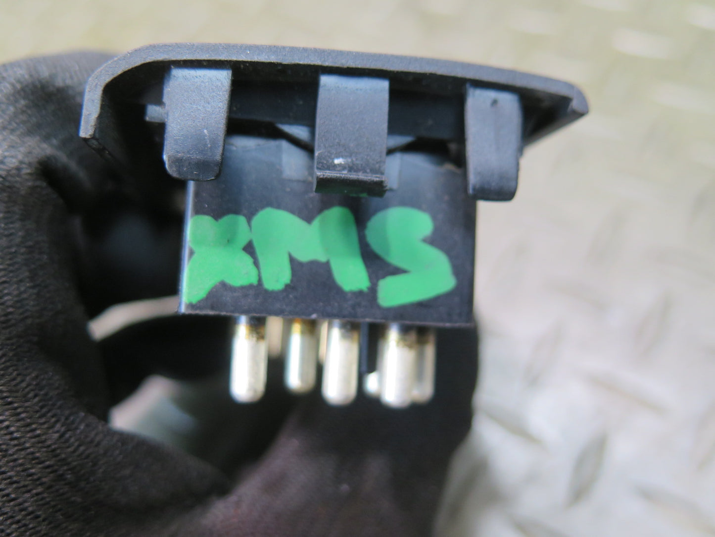 86-91 Mercedes W126 560SEL Rear Left Heated Seat Window Button Switch OEM