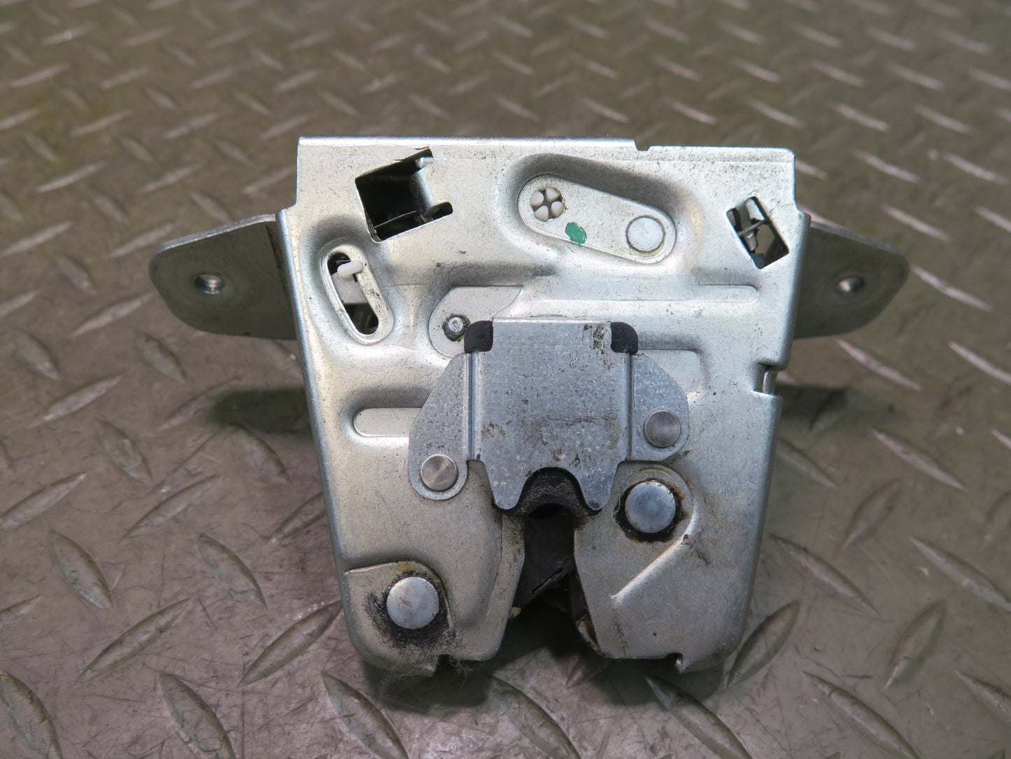 2012-2015 Mercedes X166 W166 Ml-class Rear Trunk Tailgate Lock Latch 2047400735
