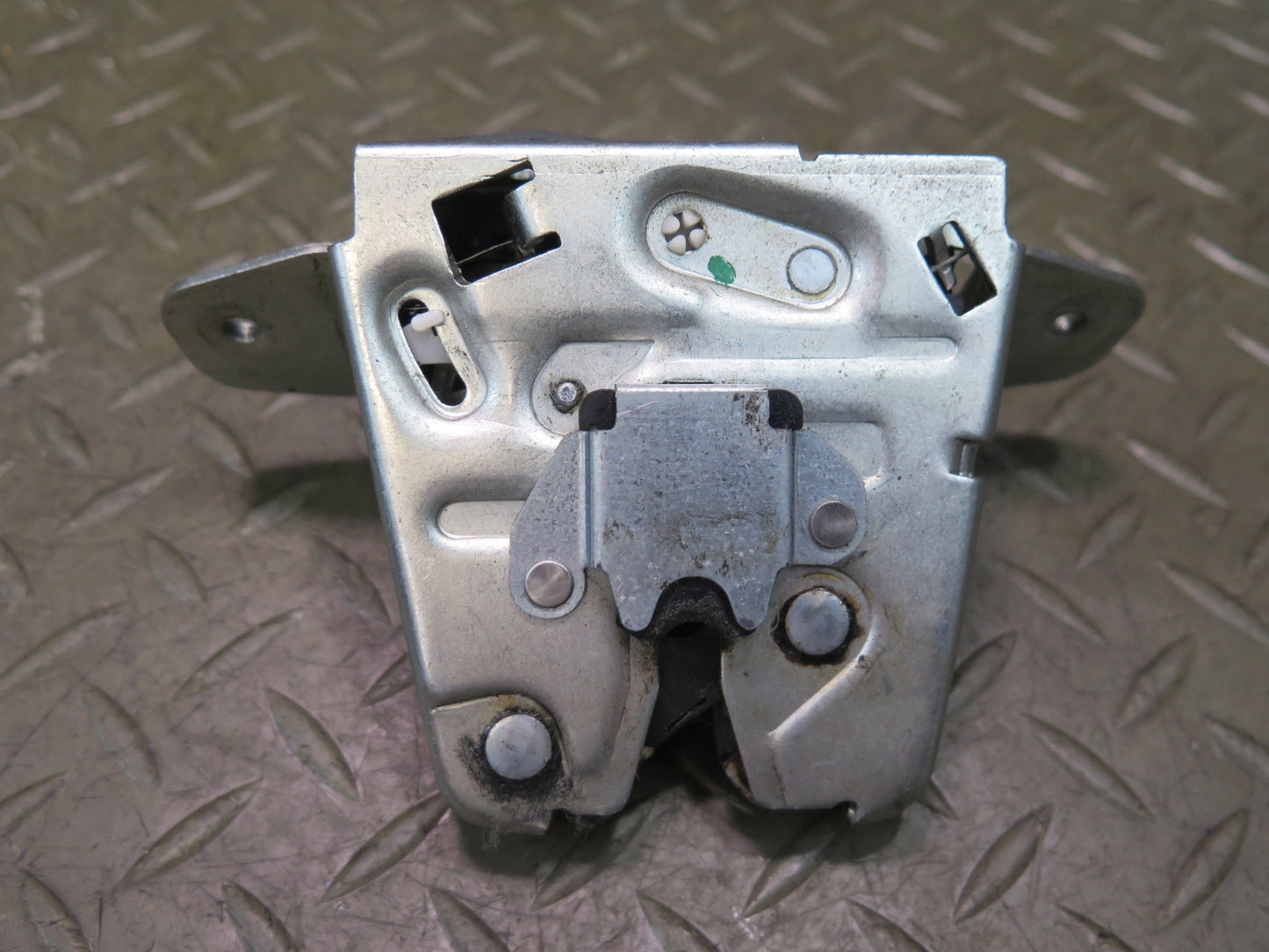 2012-2015 Mercedes X166 W166 Ml-class Rear Trunk Tailgate Lock Latch 2047400735