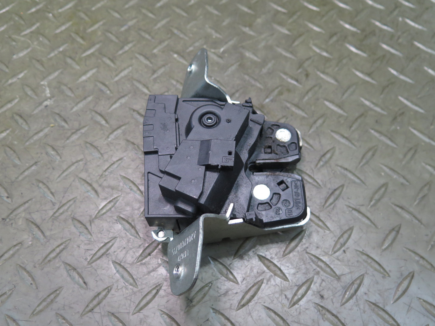 2012-2015 Mercedes X166 W166 Ml-class Rear Trunk Tailgate Lock Latch 2047400735