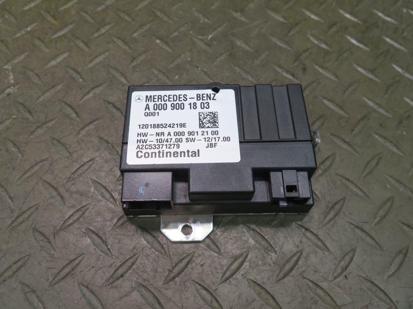 2012-2015 Mercedes X166 W166 Ml-class Fuel Pump Control Module 0009001803