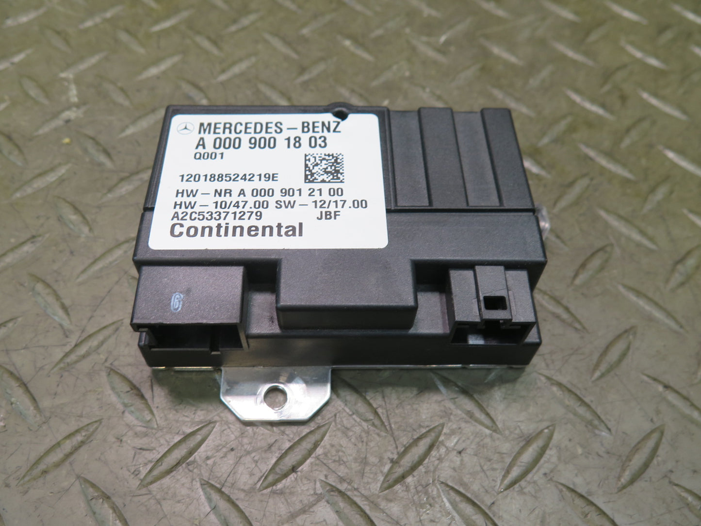 2012-2015 Mercedes X166 W166 Ml-class Fuel Pump Control Module 0009001803