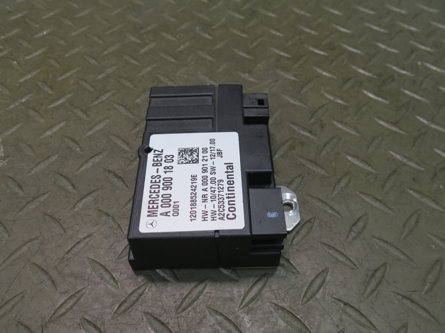 2012-2015 Mercedes X166 W166 Ml-class Fuel Pump Control Module 0009001803