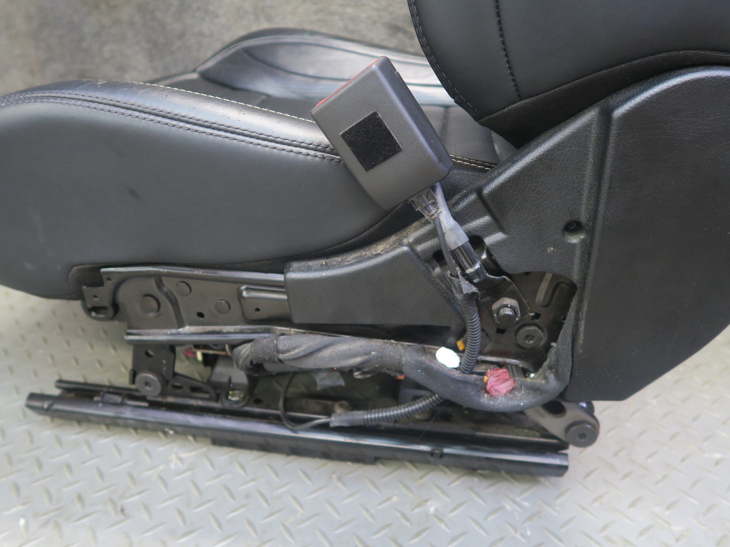 12-15 Mercedes W166 ML AMG Front & Rear Leather Sport Seat Black Anthracite Set