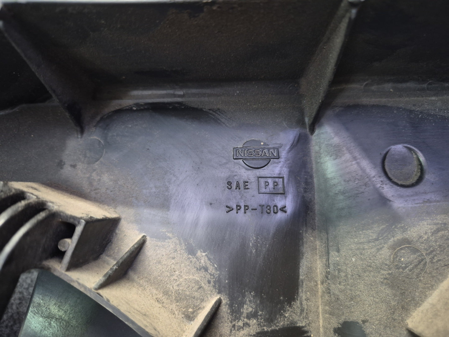 03-06 Nissan Z33 350Z VQ35DE Engine Cooling Fan Motor Shroud OEM