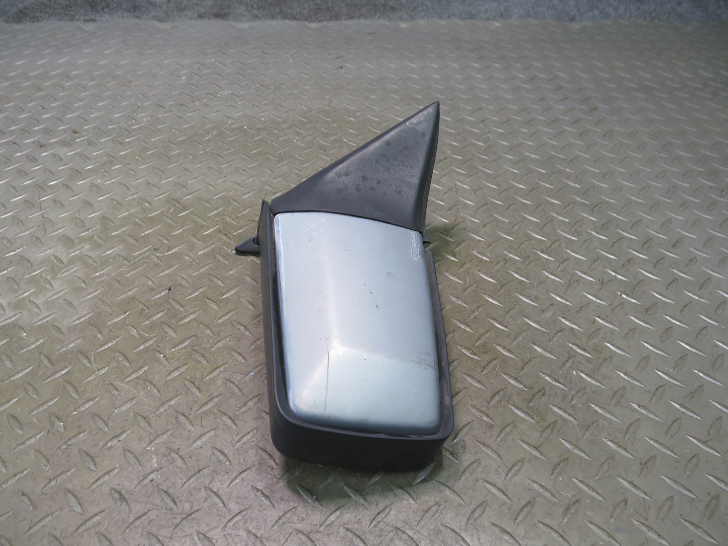 86-91 Mercedes W126 Right Door Exterior Side View Mirror Glass Discoloration