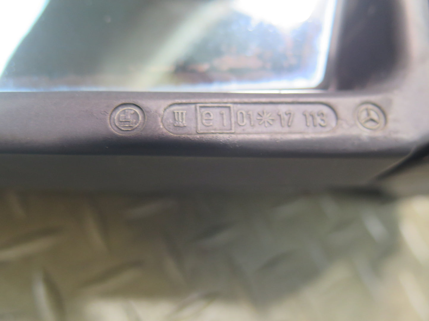 86-91 Mercedes W126 Left Door Exterior Side View Heat Mirror Glass Discoloration
