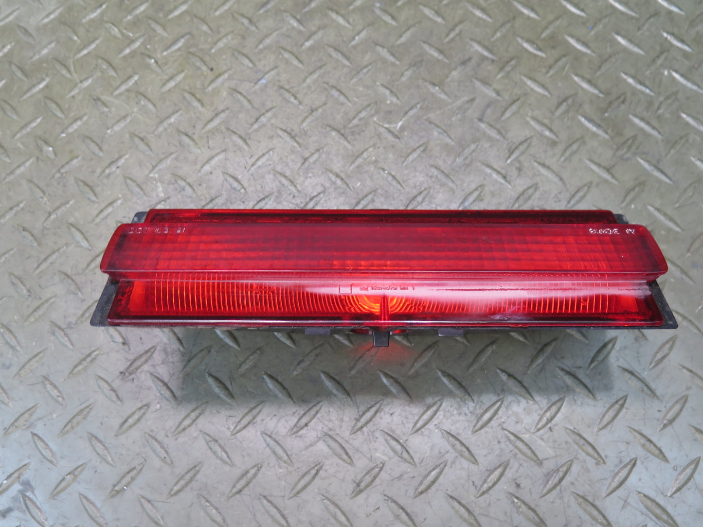 91-96 Chevrolet Corvette C4 Rear Center 3RD Third Brake Light 16514080 OEM